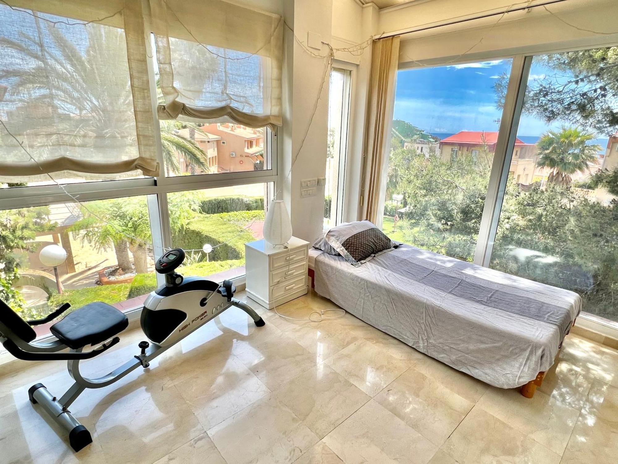 Beachside 4-Bedroom With Pool 阿利坎特 外观 照片