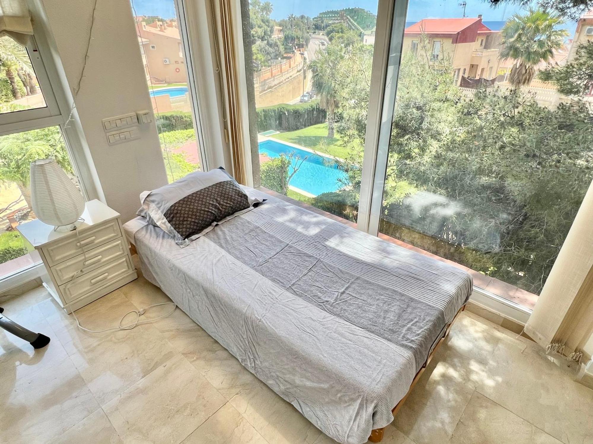 Beachside 4-Bedroom With Pool 阿利坎特 外观 照片