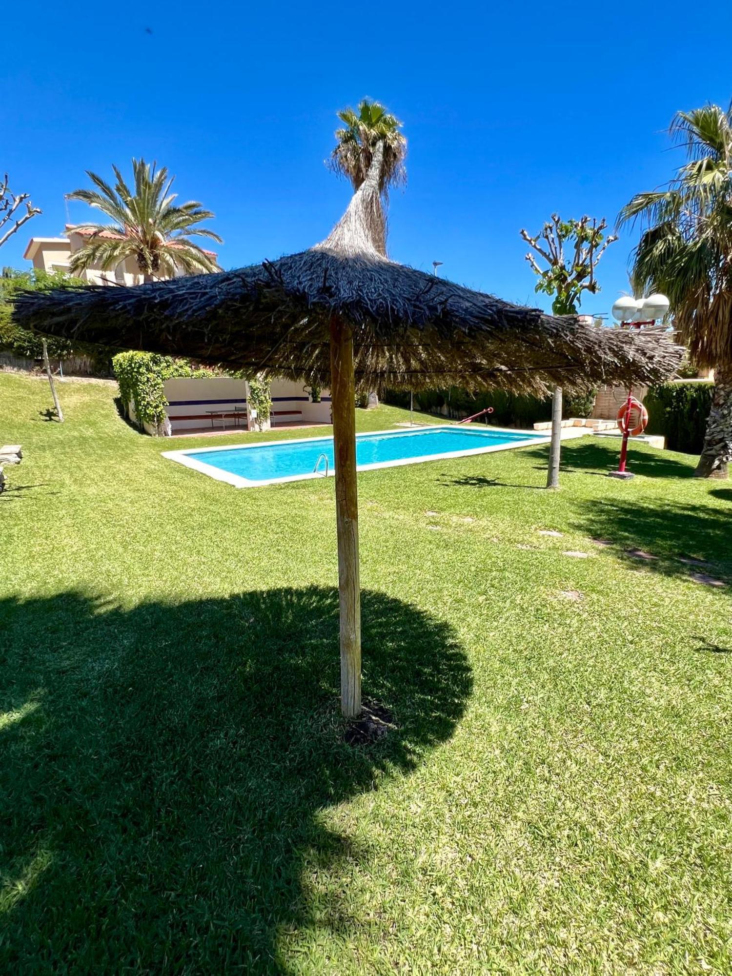 Beachside 4-Bedroom With Pool 阿利坎特 外观 照片