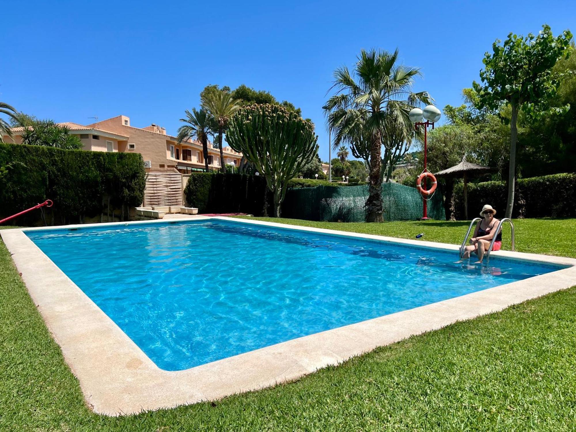 Beachside 4-Bedroom With Pool 阿利坎特 外观 照片